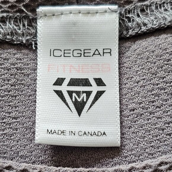 Women's Ice Gear Dry Fit Performance Long Sleeve, Size Medium - Picture 8 of 10